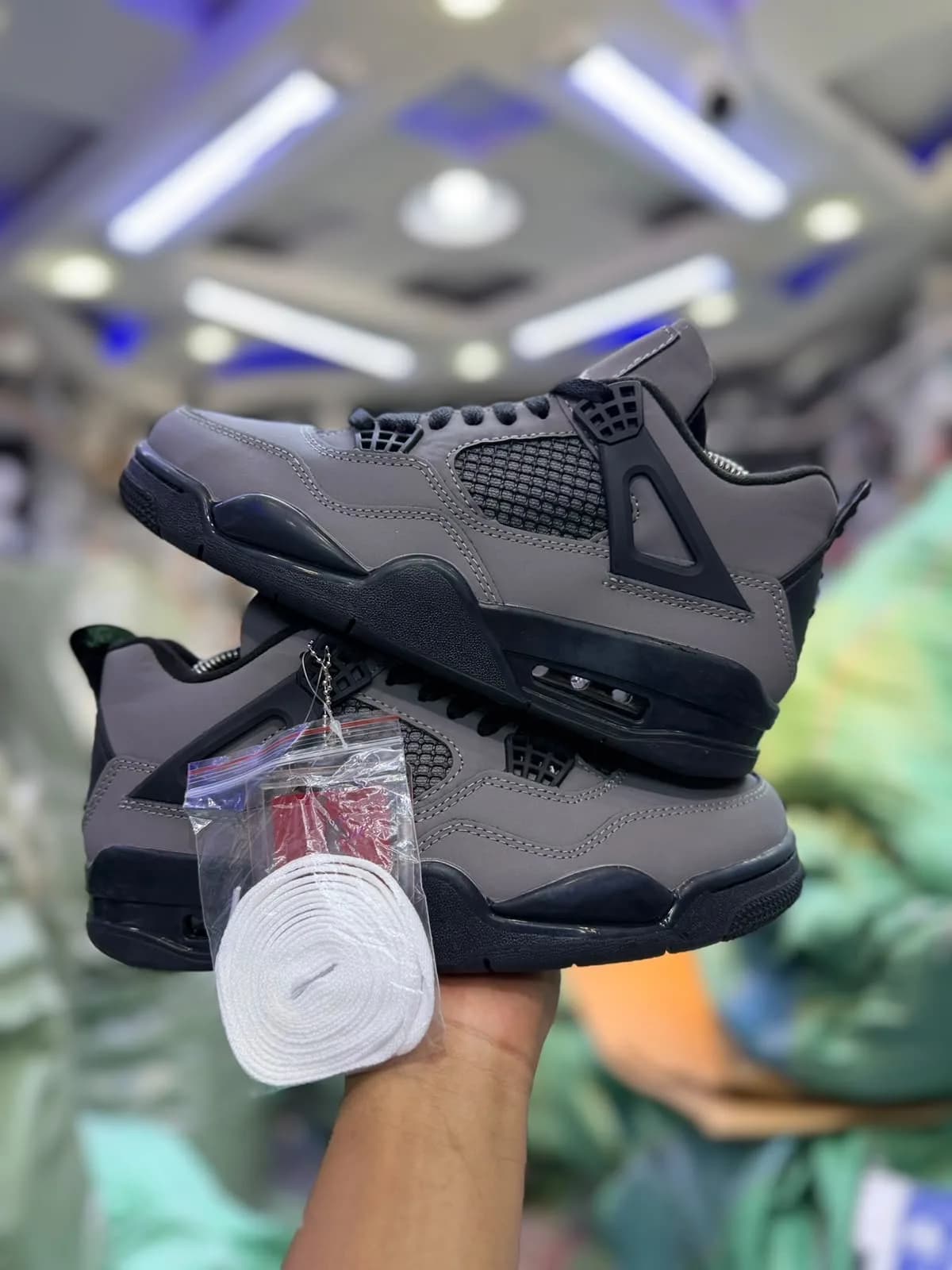 Air Jordan 4