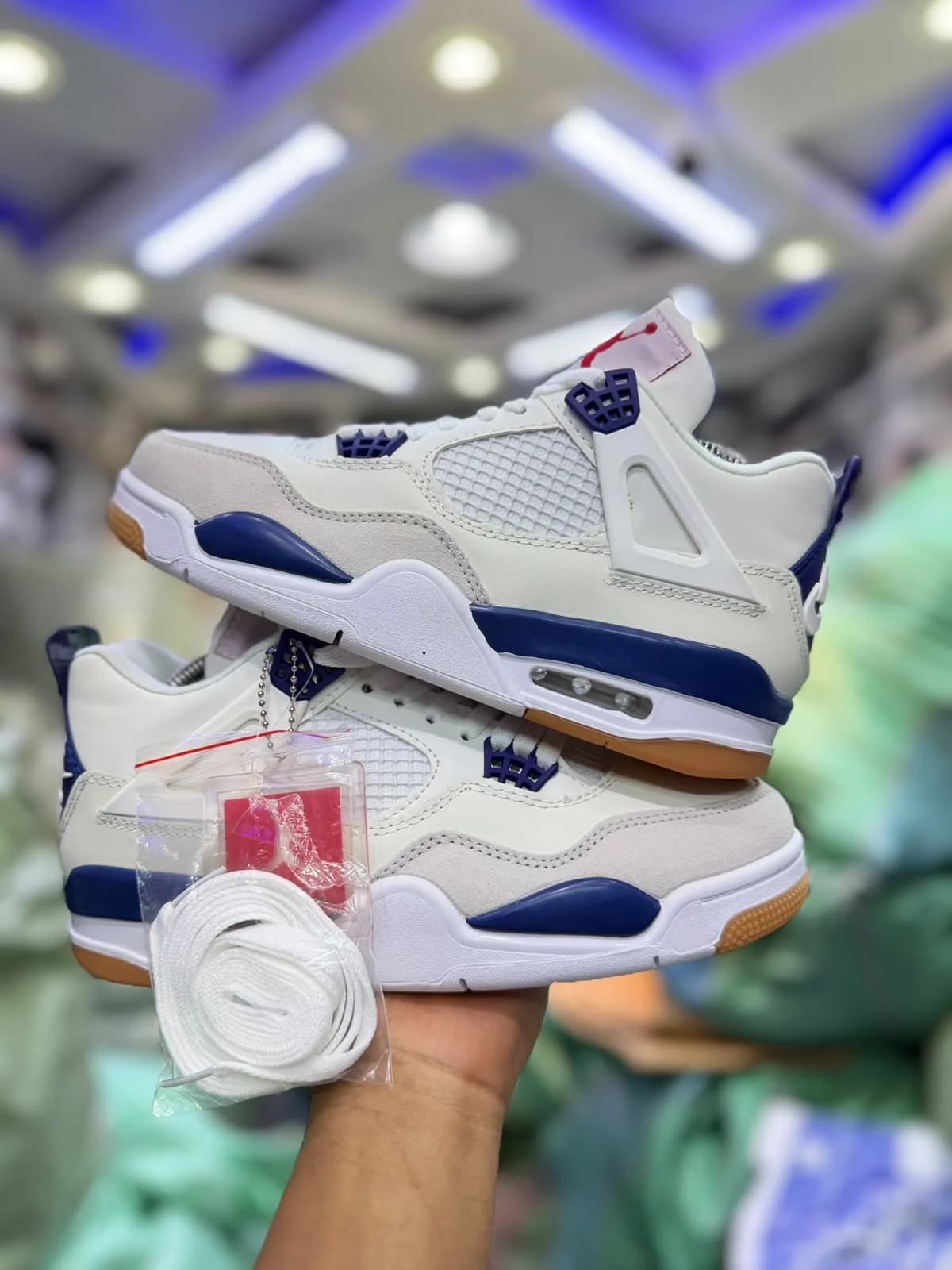 Air Jordan 4
